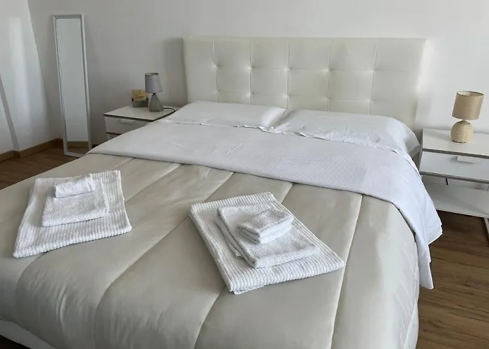 Cavour16 Rent Bedrooms