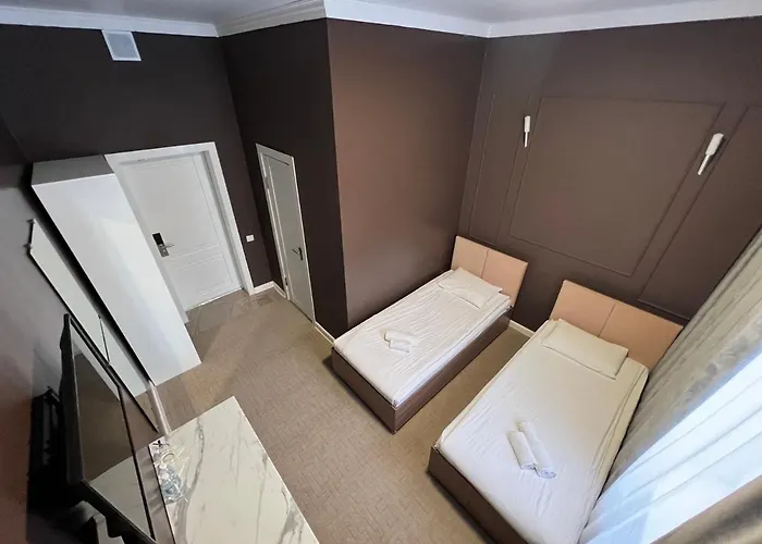Hotel Nomad