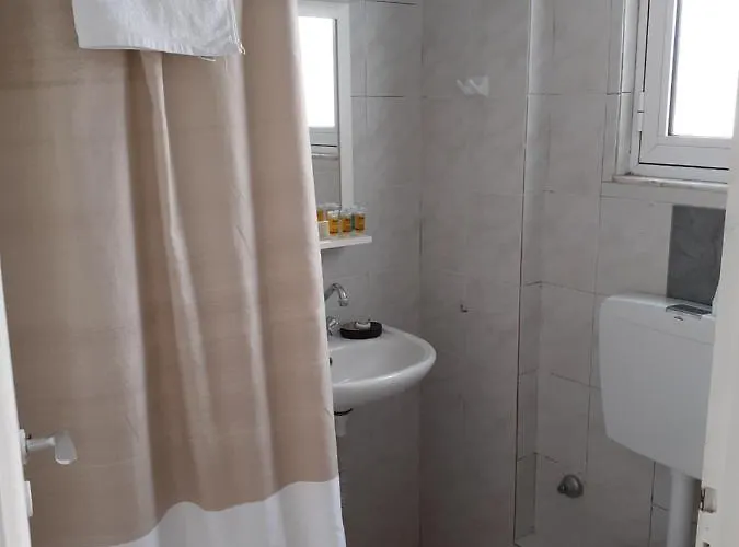 Almiriki Rooms