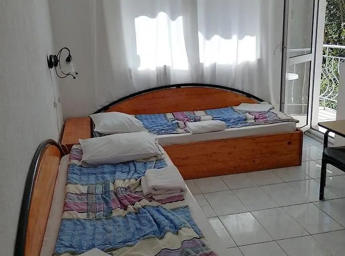 Lurd Family Hotel