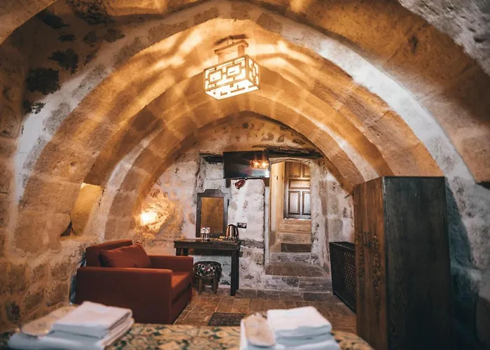 Tale Cave Inn