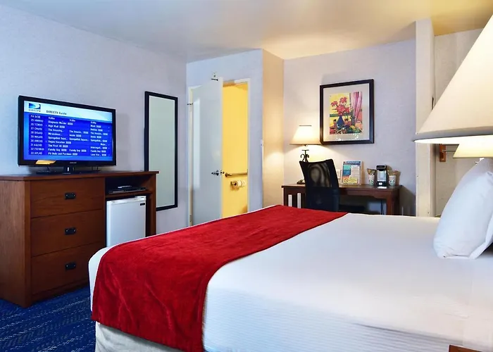 Lamplighter Inn & Suites At Sdsu