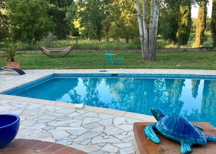 Bed and Breakfast Le Chêne Et L'Eau à Roquebrune-sur Argens