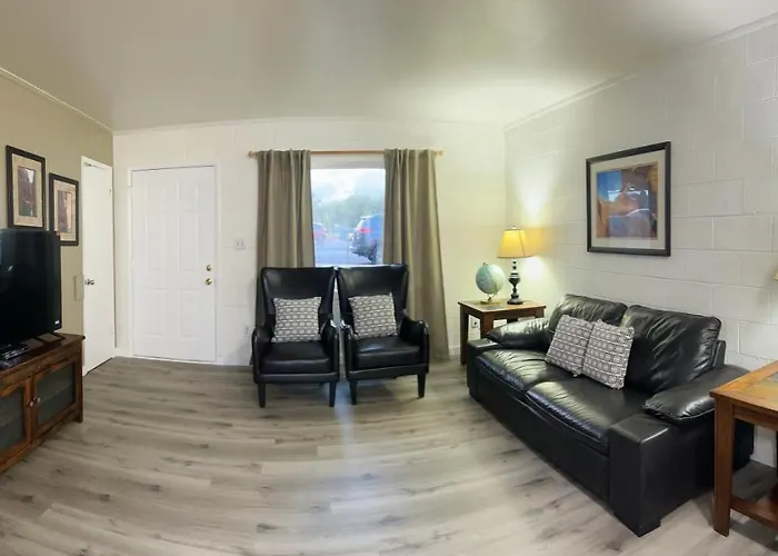 Lake Powell Motel & Apartments