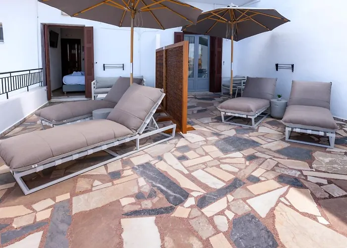 Amphitrite Hotel
