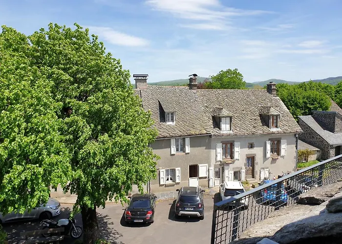 Logis Hotel Restaurant & Spa Les Remparts