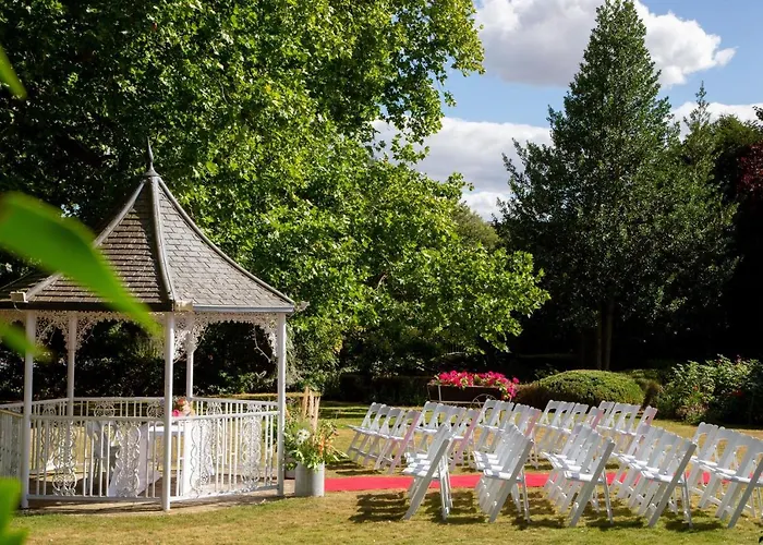 Alton House Hotel