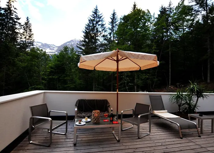 Chalet Tovel - Mountain Lake