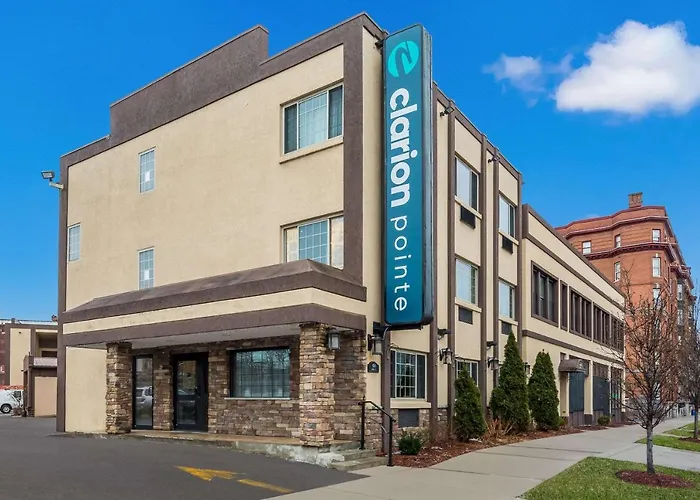 Clarion Pointe Syracuse Downtown