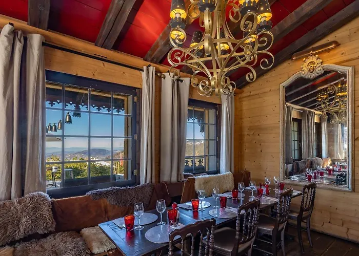 Le Coucou Hotel Restaurant & Lounge-Bar