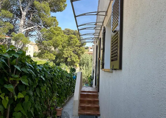 Hôtel Punta e Mare, Chambres et Appartements,Parking privé sur place