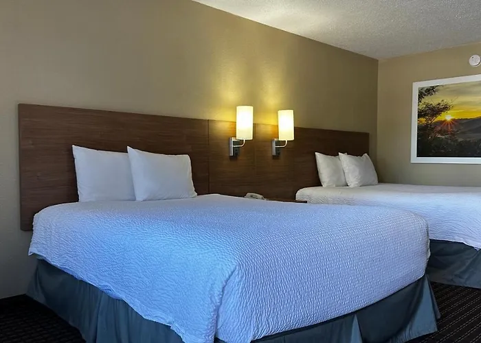 Days Inn By Wyndham Lexington-Columbia