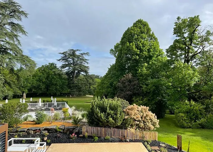 Hôtel&Restaurant - Le Manoir des Cèdres - piscine chauffée et climatisation