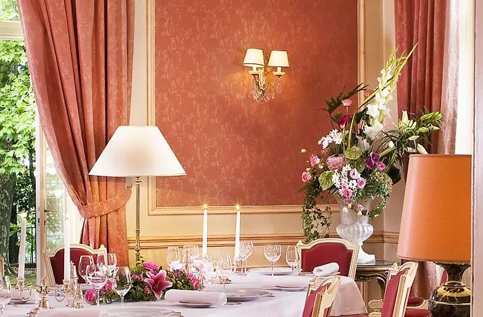 Chateau De Divonne
