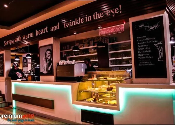 Premium Inn City Hotel & Restaurant Central Shopping Street Location !