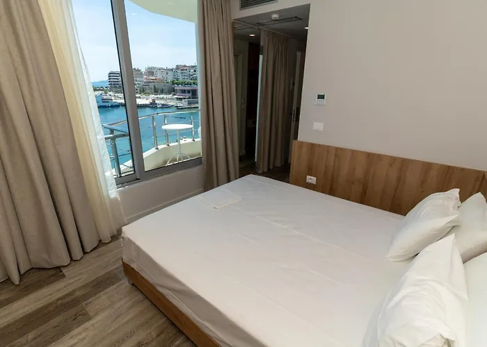 Titania Hotel