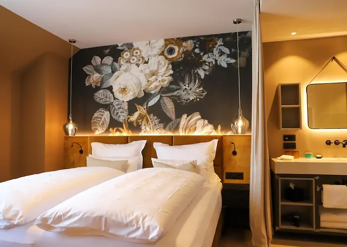 Boutiquehotel Burg Adenbach&Alter Weinbau