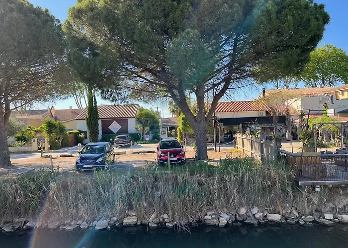 Hotel Le Medieval - Parking Inclus & Accueil Velo