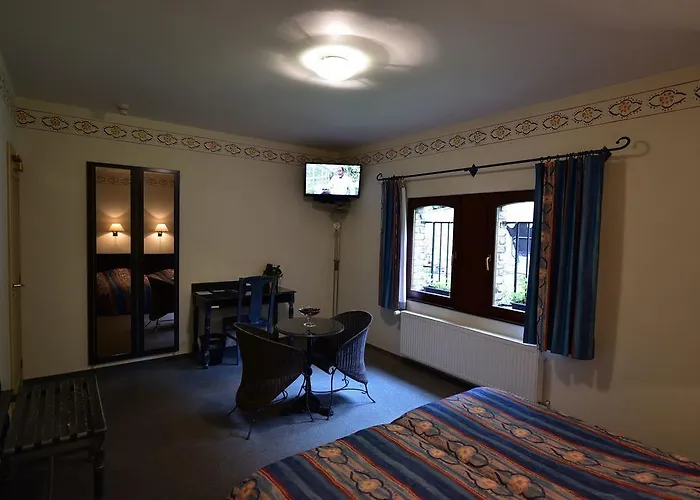 Hotel Moulin De La Strument