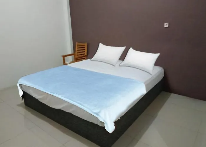 Hotel O Wisma Deli Syariah Near Rsud Nene Mallomo Sidenreng Rappang