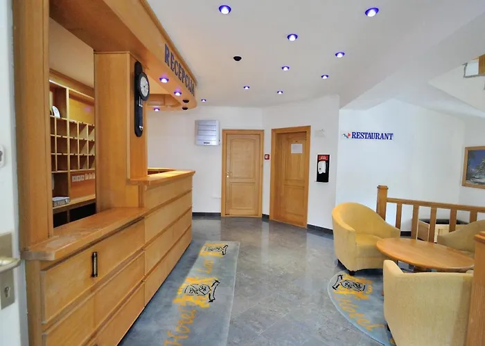 Hotel Lav