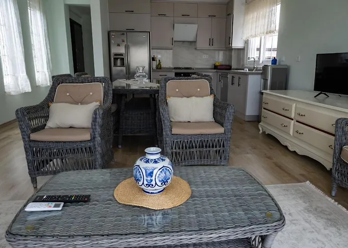 Amore Hotel Teki̇Rova
