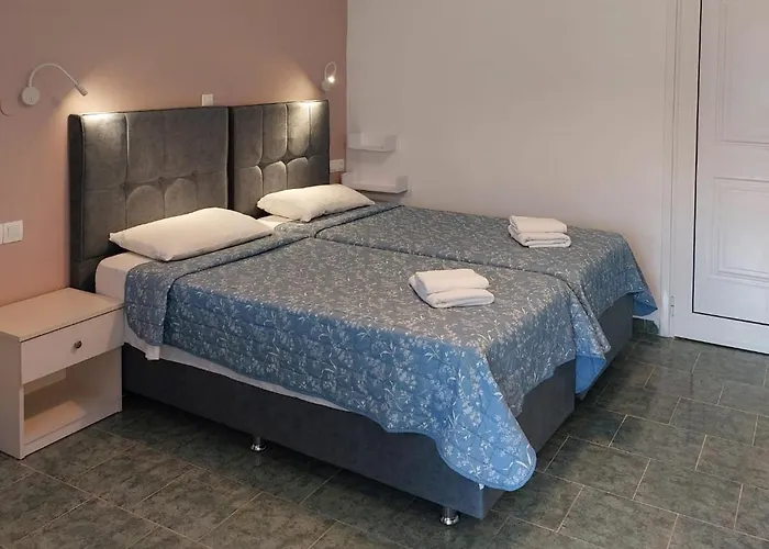Dolphin Sea View Rooms