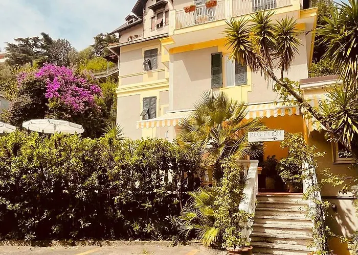 Hotel Arcobaleno Celle Ligure