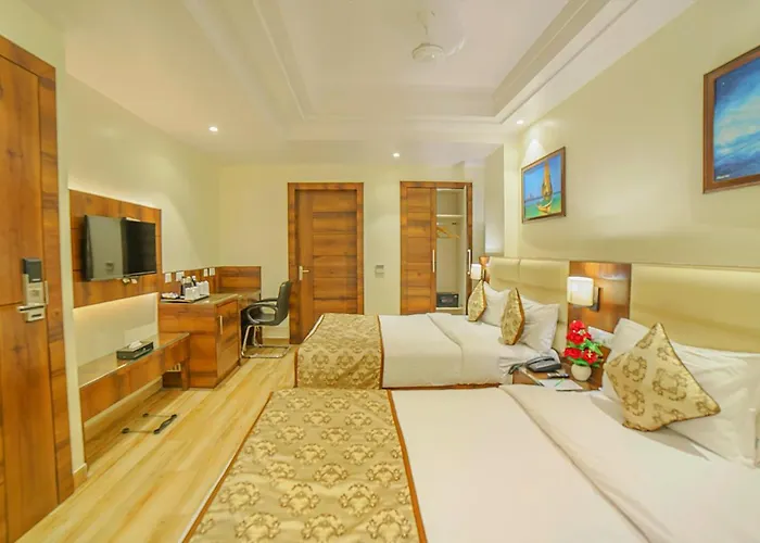 Hotel Hira Inn-10Mins From Railway Station & Bus Station