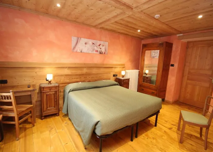 Hotel Col Du Mont