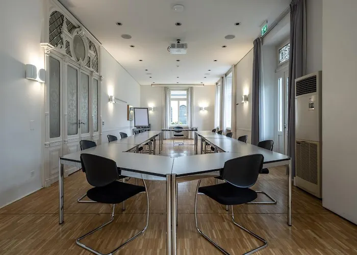 Business Center IN Villa