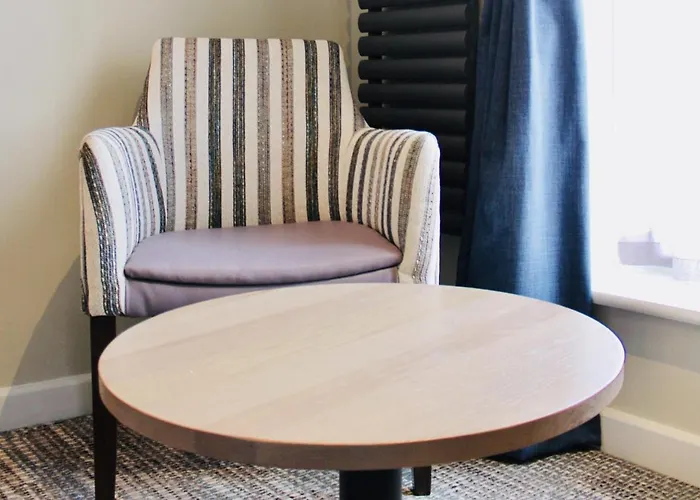Rooms At Haslar Marina