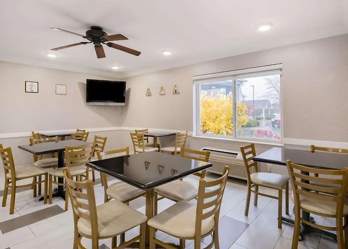 Baymont By Wyndham Gurnee