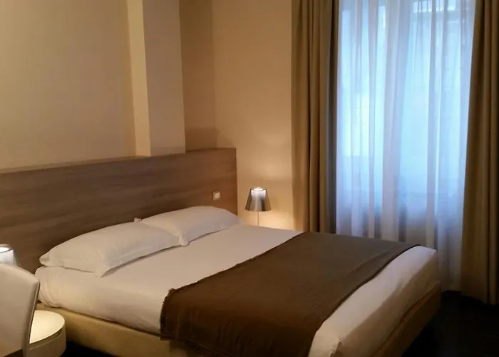 Hll Hotel Lungolago Lecco-Como Lake