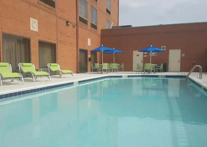Holiday Inn Express Baltimore BWI Airport West By Ihg