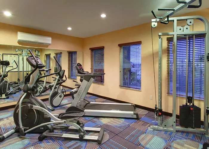 Holiday Inn Express Hotel&Suites Albuquerque Airport, an IHG Hotel