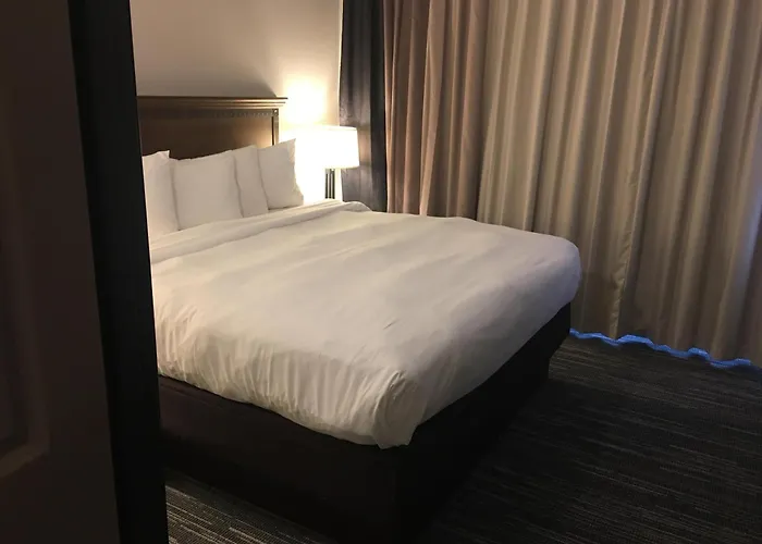 Country Inn & Suites By Radisson, Grand Rapids East, Mi