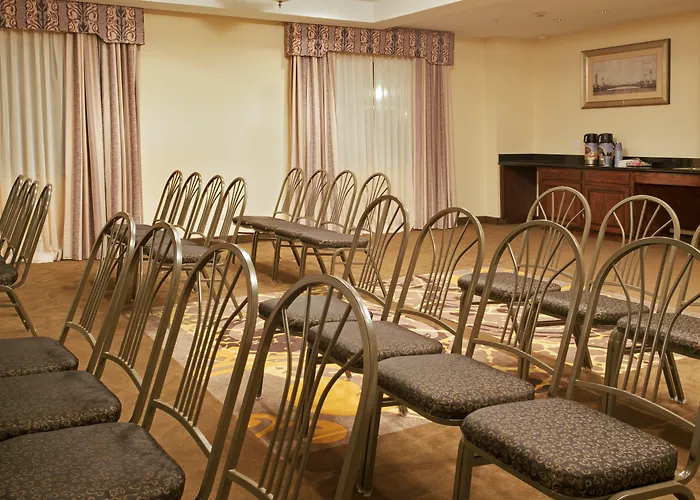 Holiday Inn Express Pearland By Ihg