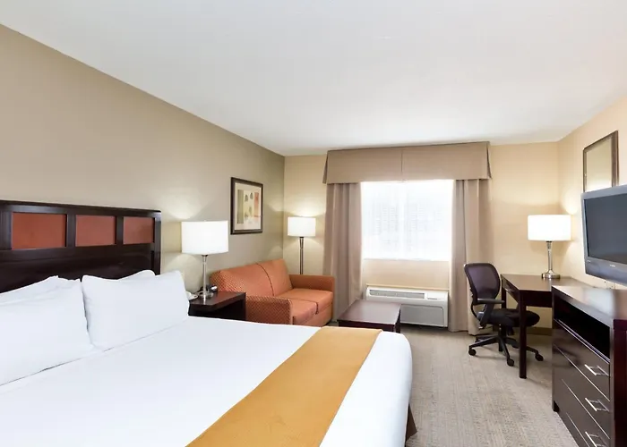 Holiday Inn Express Palestine By Ihg