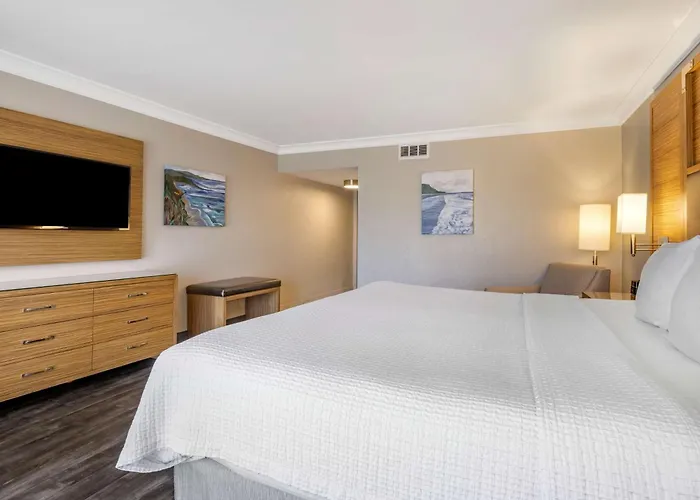 The Encinitan Hotel & Suites
