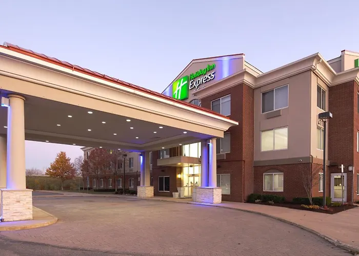 Holiday Inn Express & Suites Detroit - Farmington Hills By Ihg