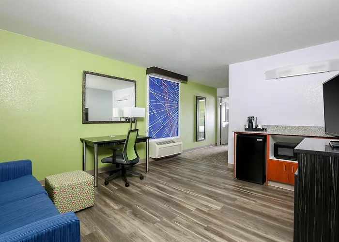 Holiday Inn Express Lancaster By Ihg