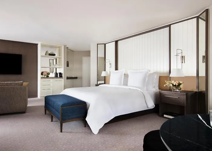 Four Seasons Hotel Sydney