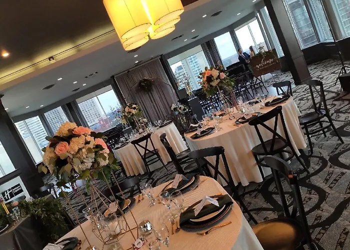 Holiday Inn Express Edmonton Downtown By Ihg