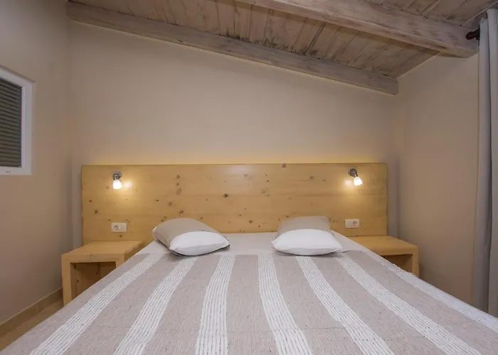 Iniohos Zante Hotel & Suites
