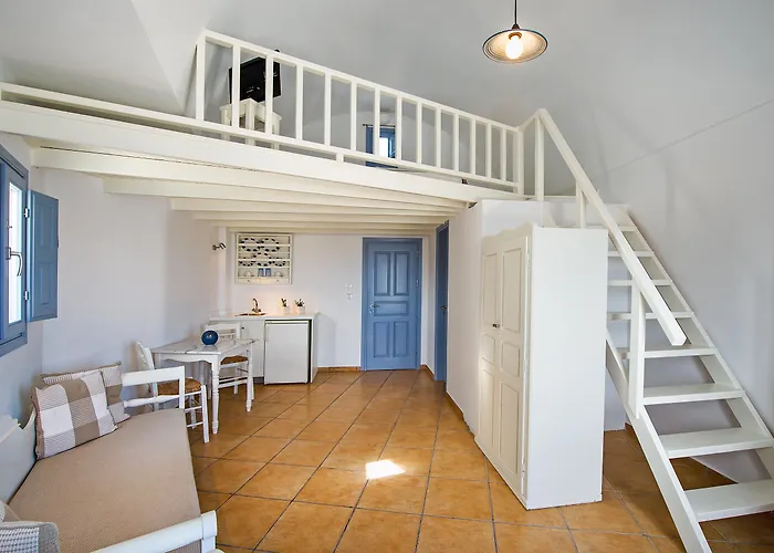 Apanemo Hotel & Suites