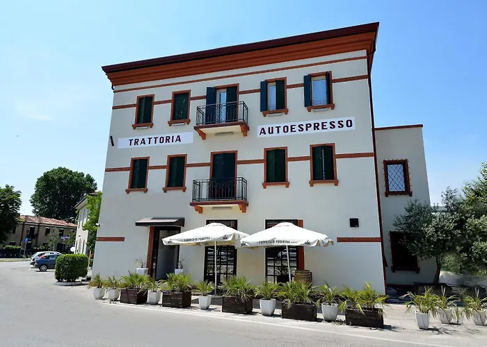 Hotel Autoespresso Venice - Atika & Atif