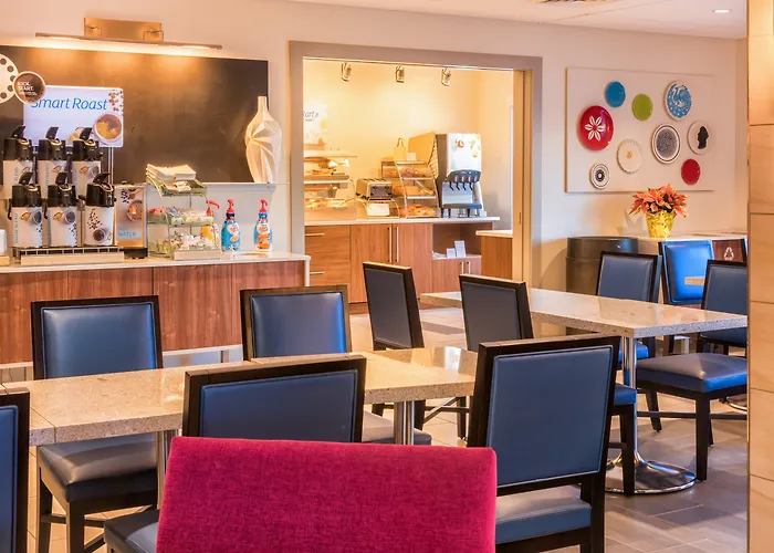 Holiday Inn Express Charleston Us Highway 17 & I-526 By Ihg