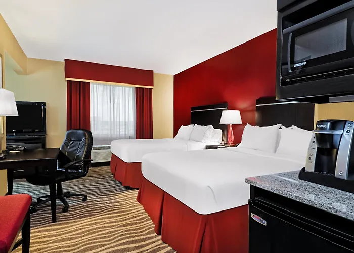 Holiday Inn Express & Suites Cotulla By Ihg