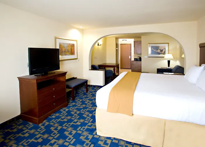 Holiday Inn Express & Suites - Jourdanton-Pleasanton By Ihg